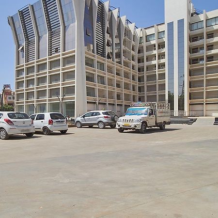 7 Wonders Hotel Ґандінаґар Екстер'єр фото