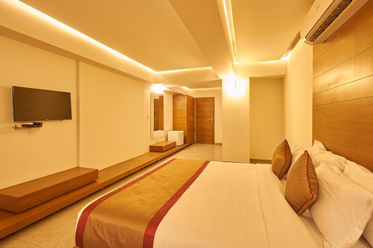 7 Wonders Hotel Ґандінаґар Екстер'єр фото