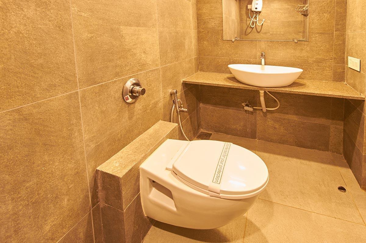 7 Wonders Hotel Ґандінаґар Екстер'єр фото
