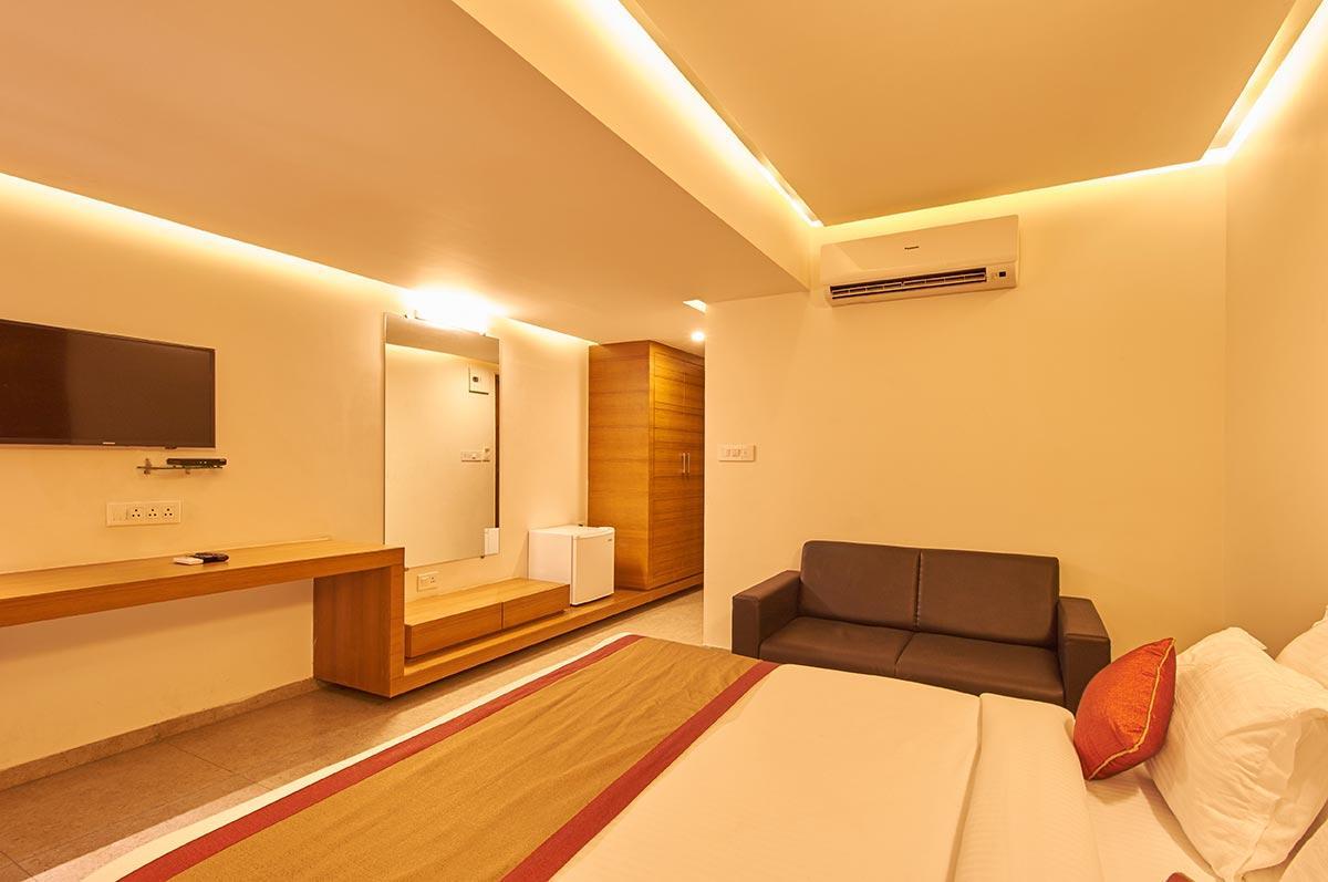 7 Wonders Hotel Ґандінаґар Екстер'єр фото
