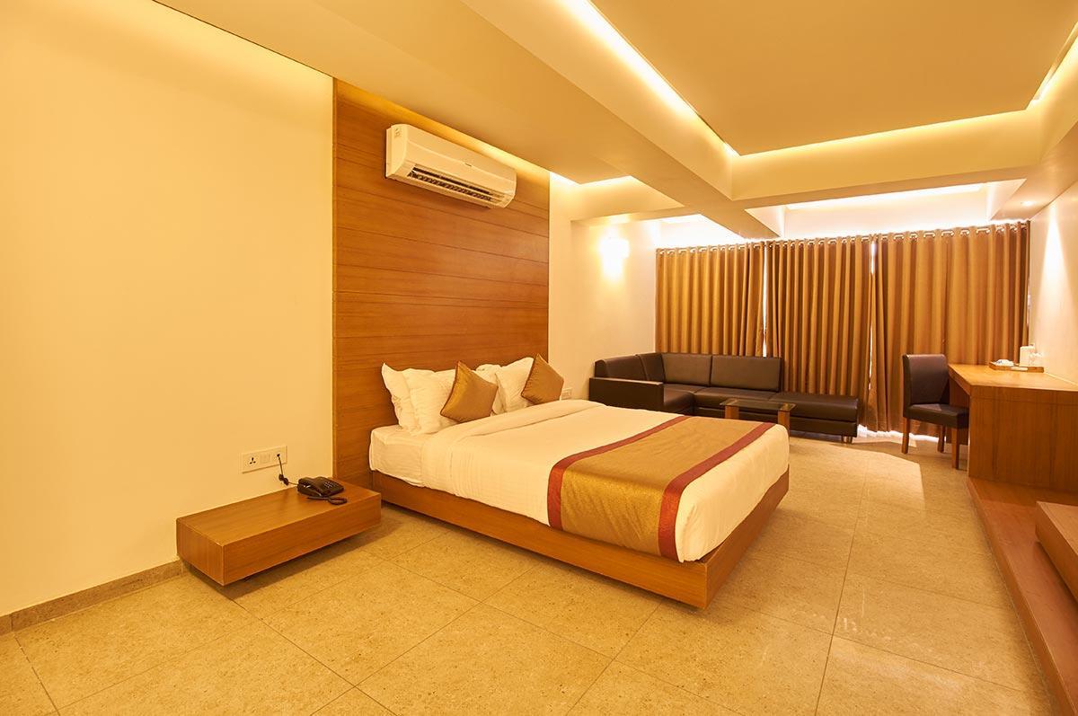 7 Wonders Hotel Ґандінаґар Екстер'єр фото